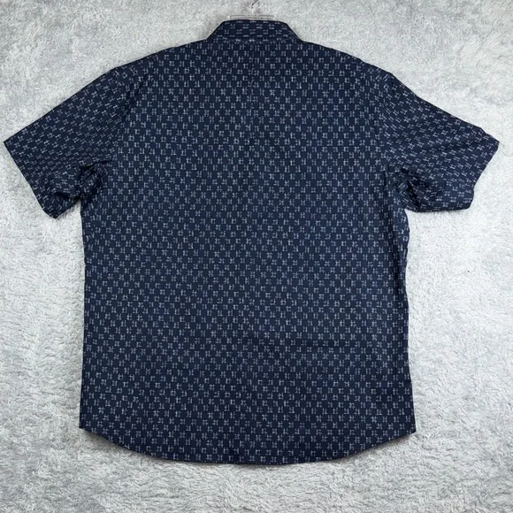 lululemon athletica Dark Blue Patterned Men's Shirt - Picture 7 of 8